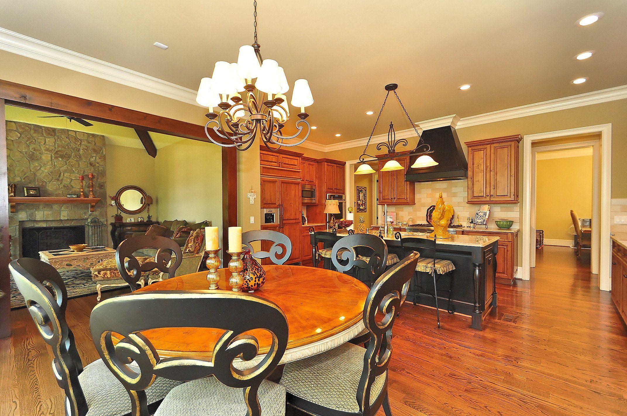 Great open floorplan Kitchen, Great Room and Dining Room