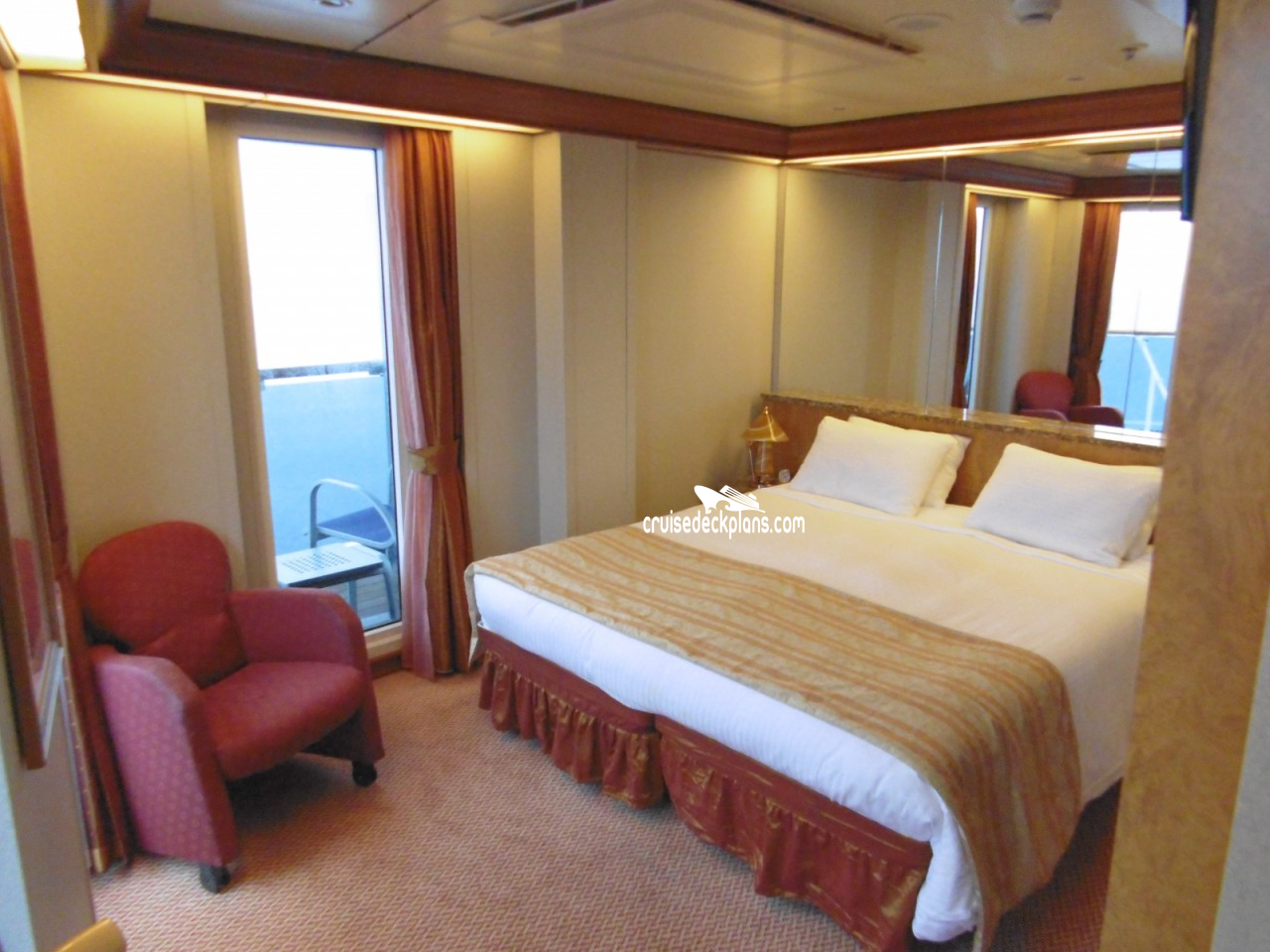 Carnival Spirit Vista Suite Category